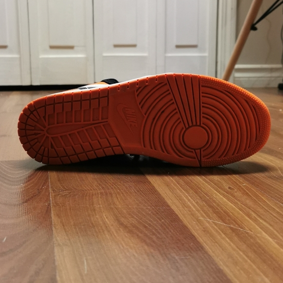 Air Jordan 1 lows - Picture 4 of 4